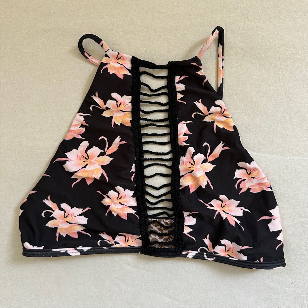 TOP ONLY - SMALL - acacia - black floral. ALOHA